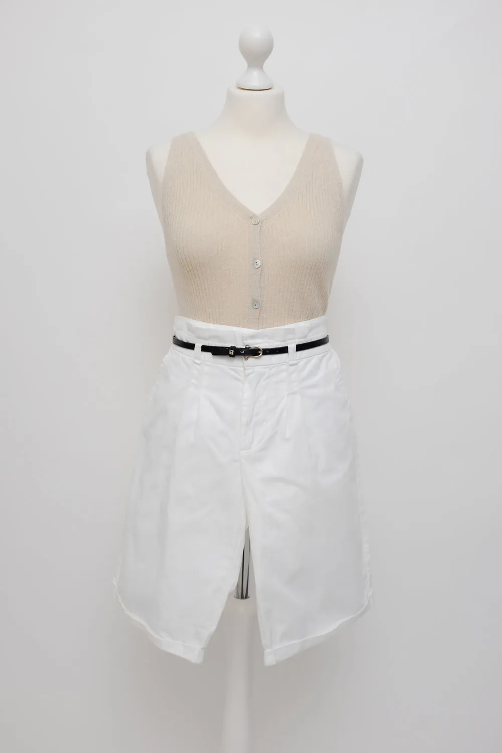 0055_PLEATED WHITE COTTON VINTAGE SHORTS