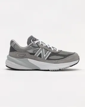 990v6 in Grey and White