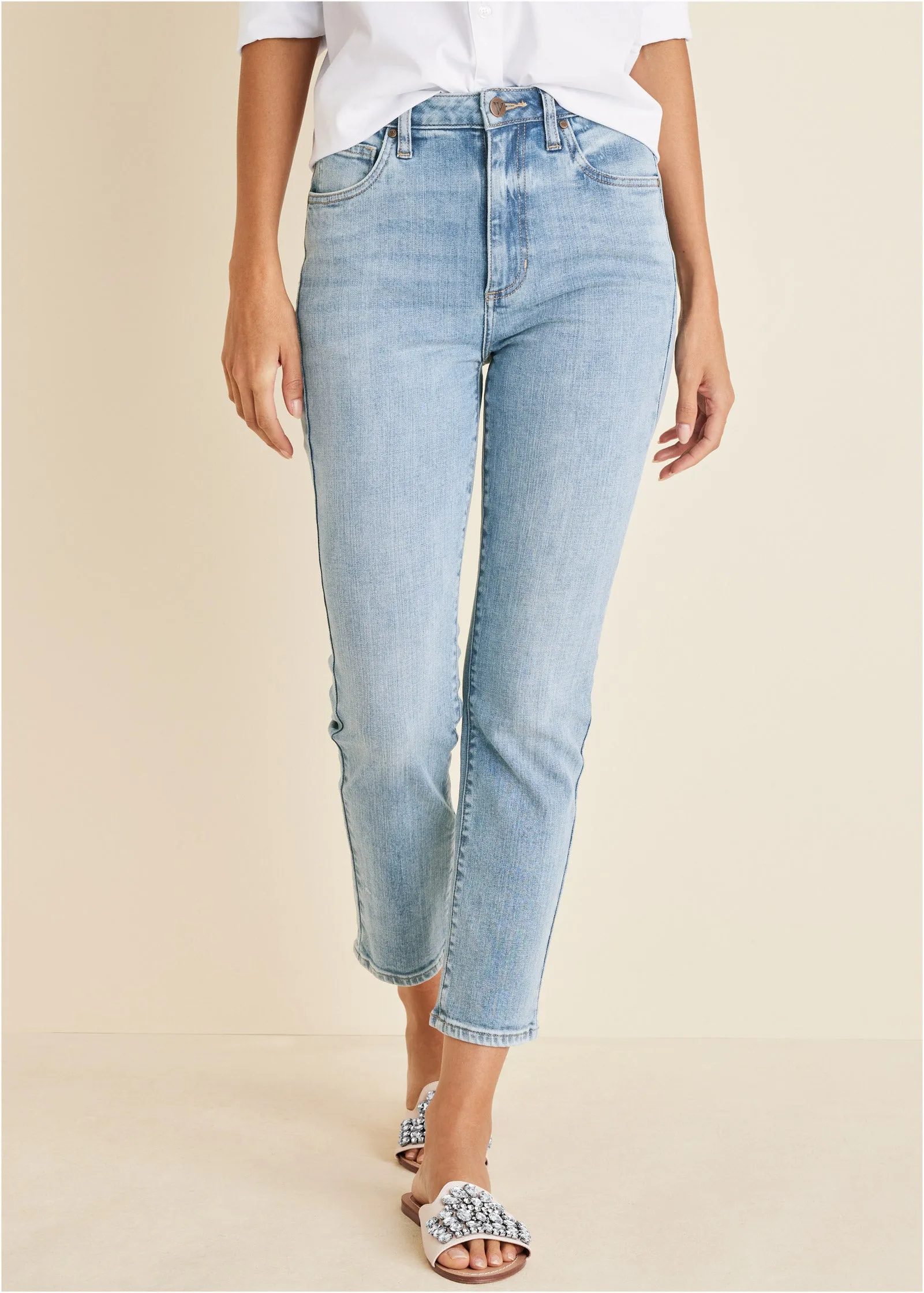 Audrey Straight Leg Jeans - Light Wash