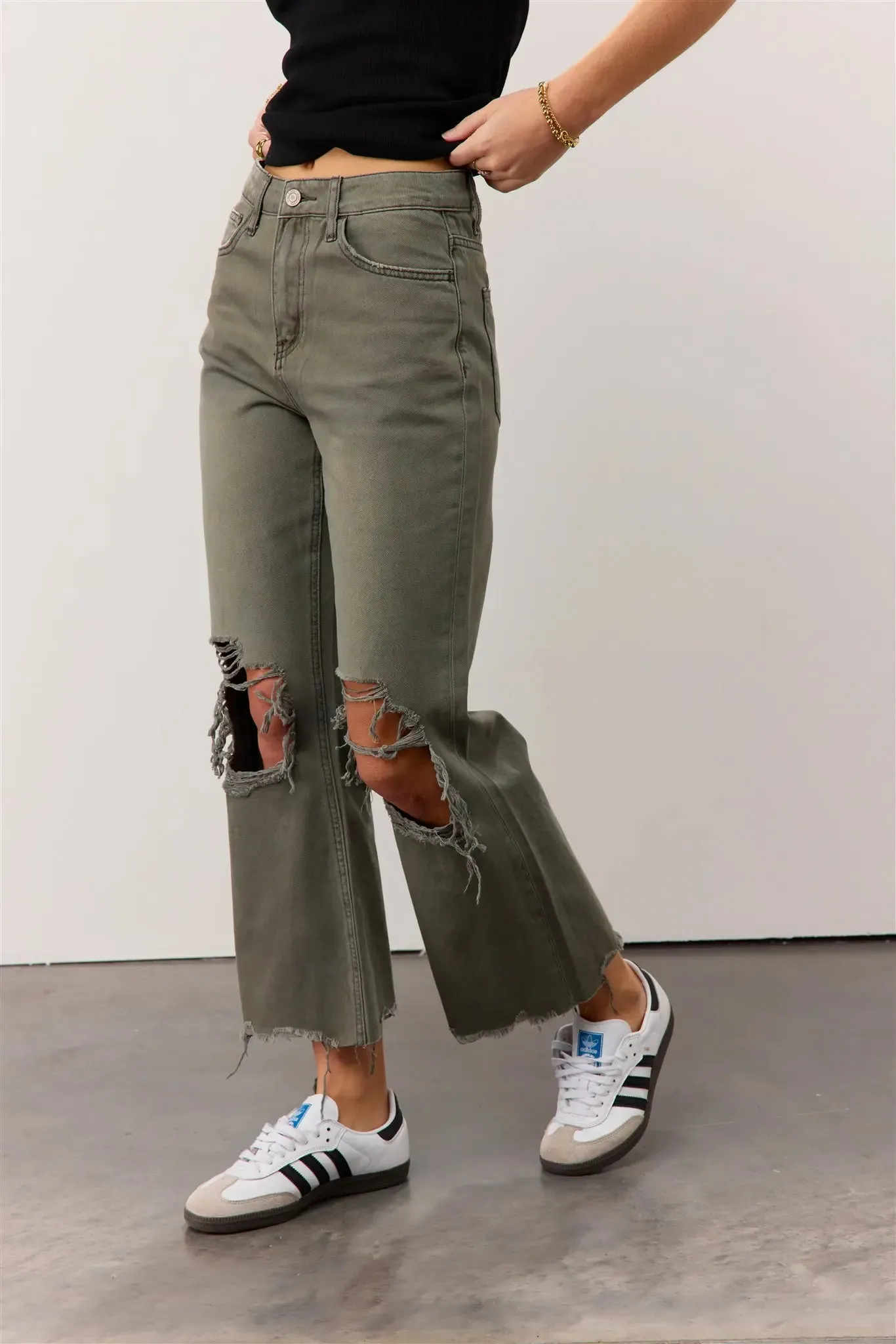 Charlie Distressed Jeans in Army Green