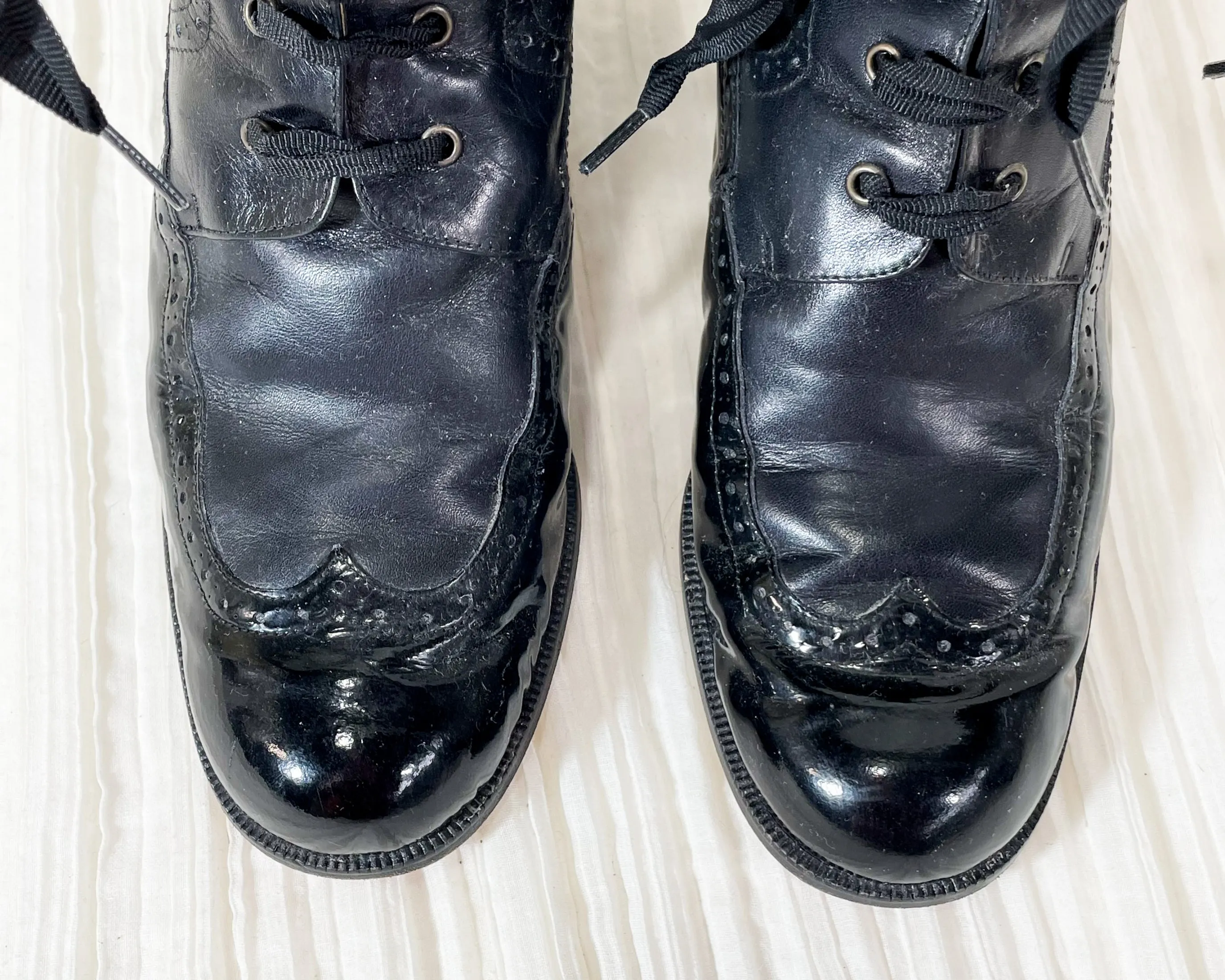 SOLD Vintage Kenneth Cole Black Leather/Patent Leather Lace Up Granny Boots 8 1/2