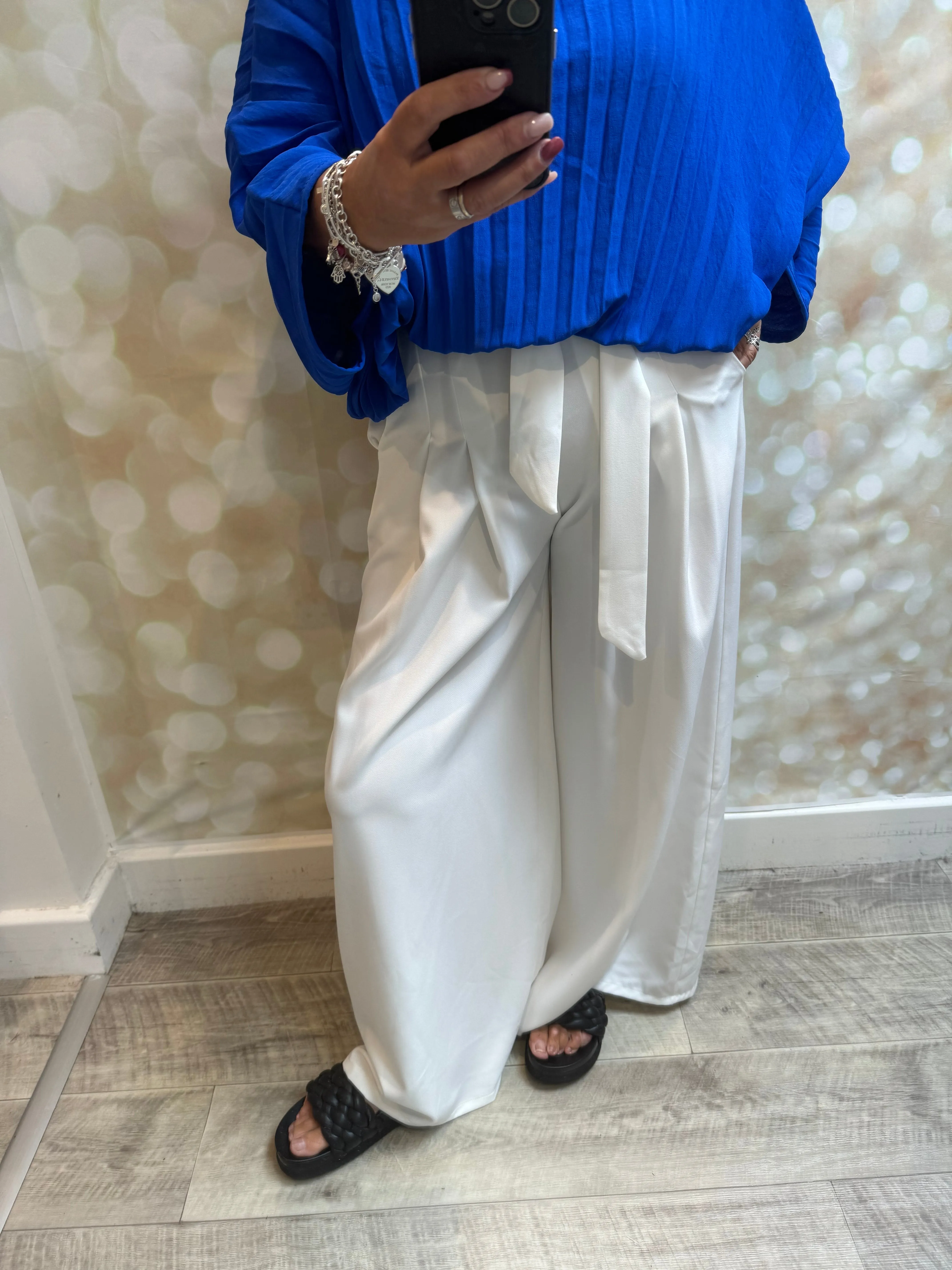 Wide leg Pleated trousers